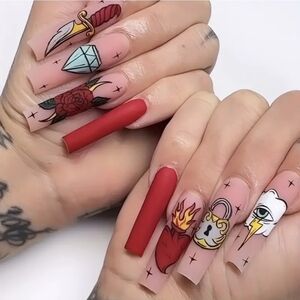 24 Pieces Fake press on nails